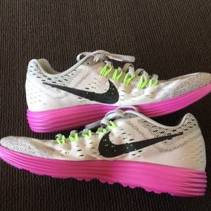 Brand new Nike Lunartempo